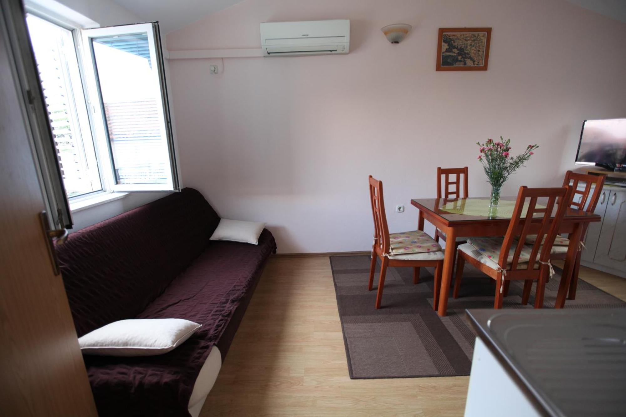 Apartment Jure Трогир Экстерьер фото